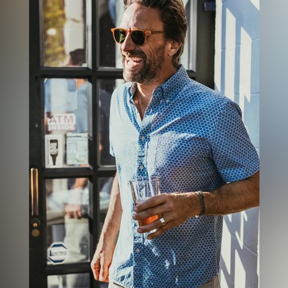 Faherty
Playa Regular Fit Button Down Stretch Sho… - image 4